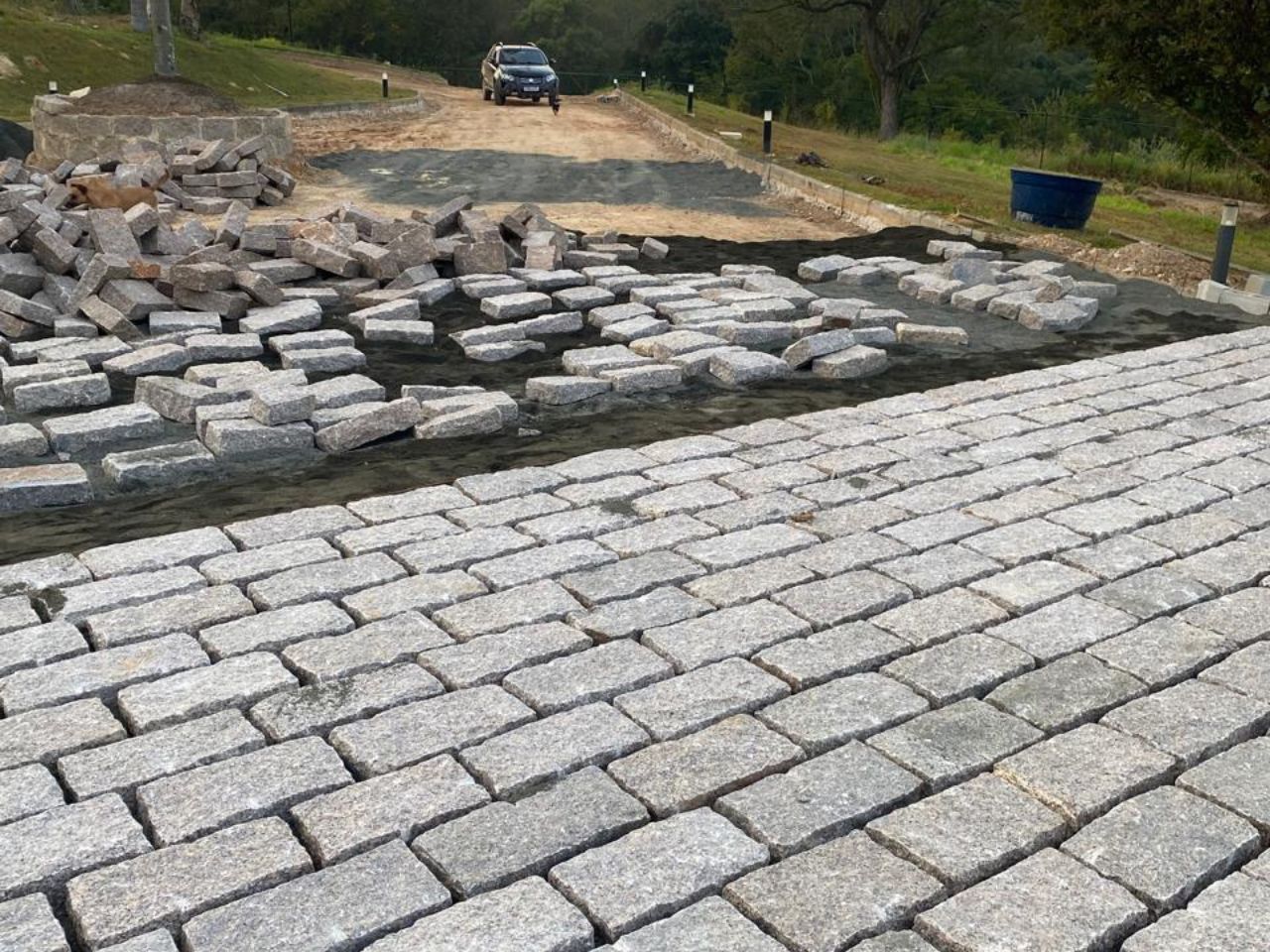 calçamento de pedras folheta